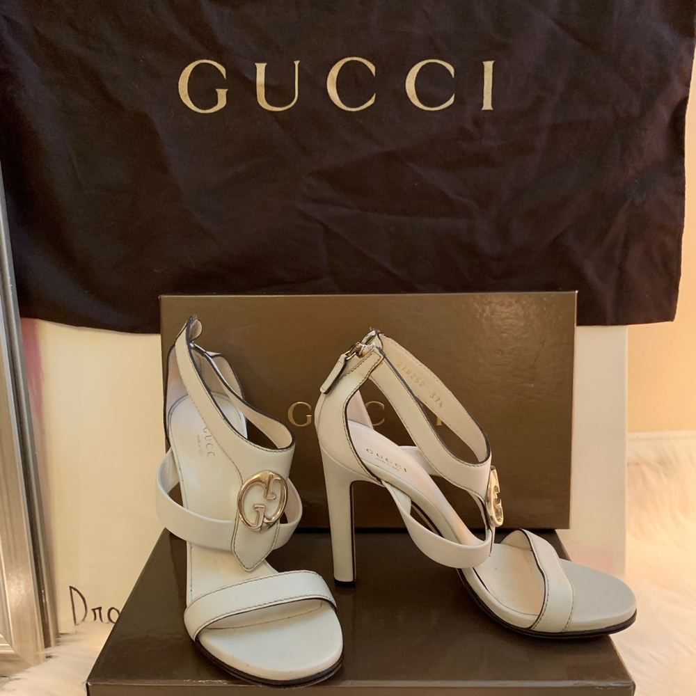 Ladies Gucci size 7.5 cream heels barely worn